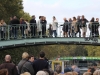 Croisière sur le canal Saint-Martin - Le bateau capte l'attention