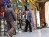 Iran - Ispahan - bazar vers la place de l'Imam - un marchand juif