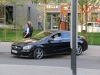 Russie - Moscou - Nouvelle rue Arbat - Voiture en panne à contourner par le trottoir
