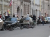 Russie - Saint-Pétersbourg - Cyclistes devant un bar