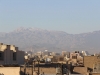 Iran - Yazd - Sur le toit de l'hÃ´tel Laleh - Probablement le mont Shir Kuh (4050m)